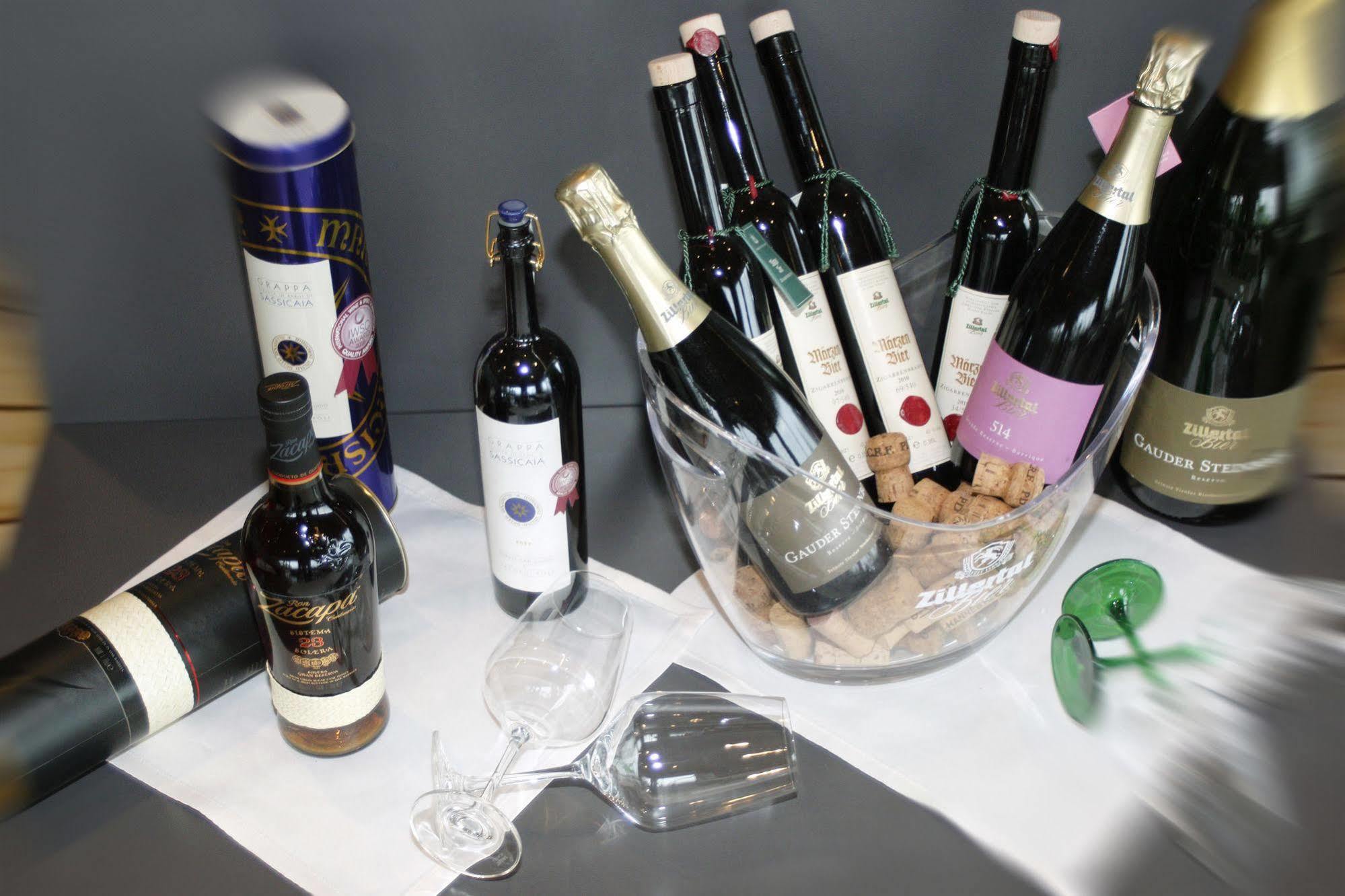 Zum Senner Suites Zillertal (Adults Only) ชลิทเทอร์ส ภายนอก รูปภาพ